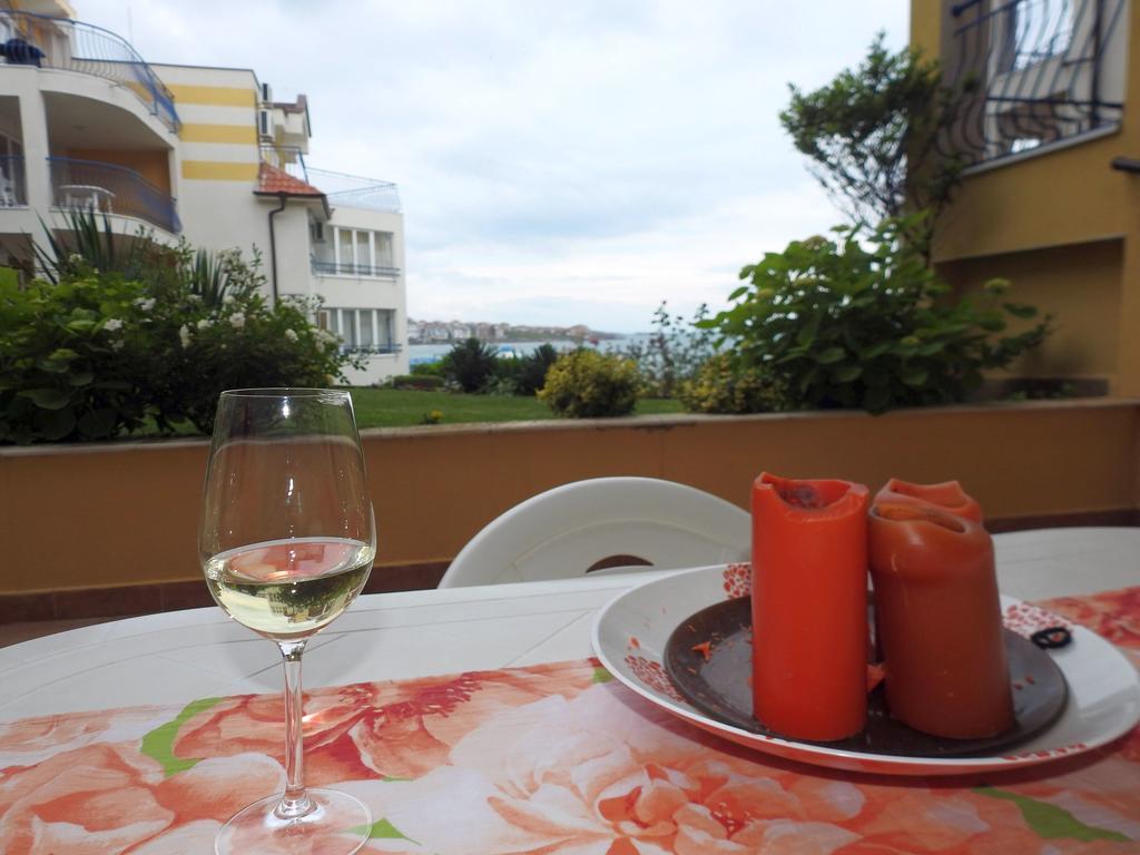 Golden Wave Apartment Sozopol Exterior foto